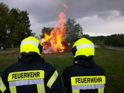 Weiterlesen: Pfingstfeuer 2016